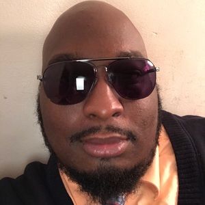 Meet your Posher, Moe